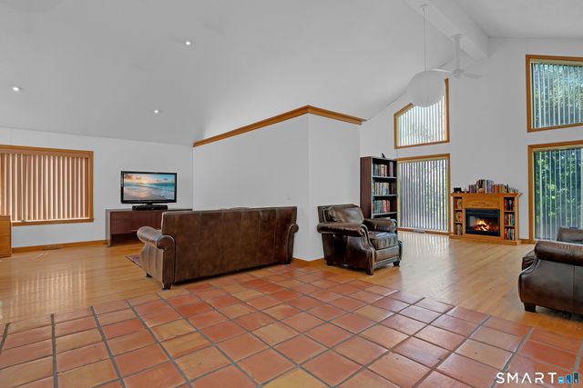 90 Bell Street, Manchester, CT 06040
