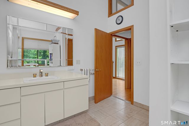 90 Bell Street, Manchester, CT 06040
