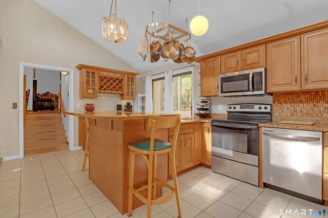 90 Bell Street, Manchester, CT 06040