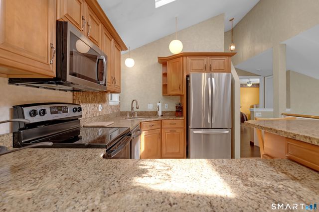 90 Bell Street, Manchester, CT 06040