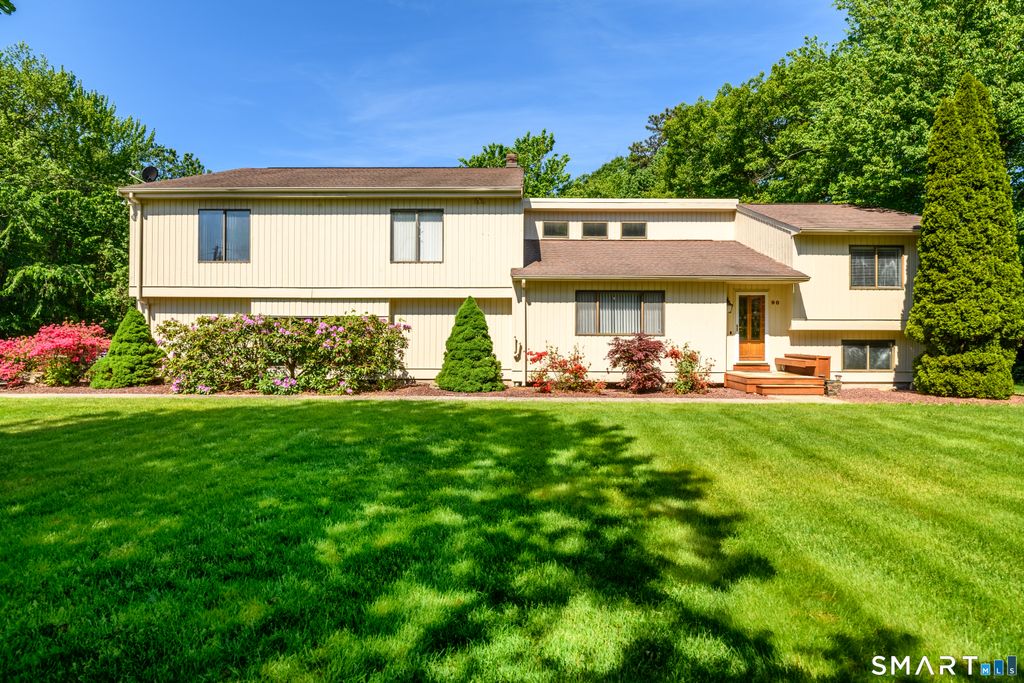90 Bell Street, Manchester, CT 06040