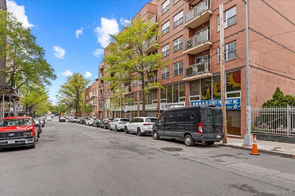 3519 Leavitt Street 4B, Flushing, NY 11354