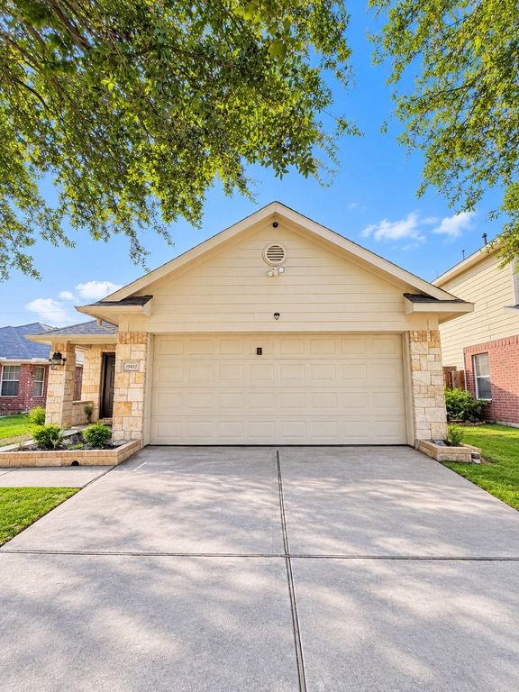 19411 Kingston Green Lane, Houston, TX 77073