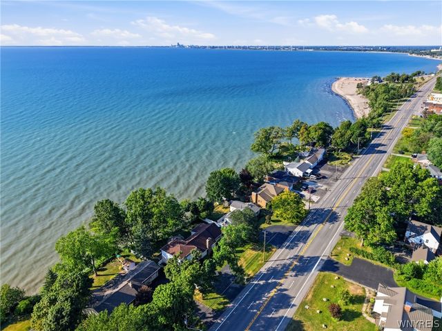 4548 Lake Shore Road, Hamburg, NY 14075