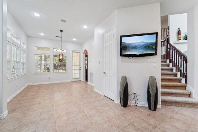 10714 Crestwater Circle, Magnolia, TX 77354