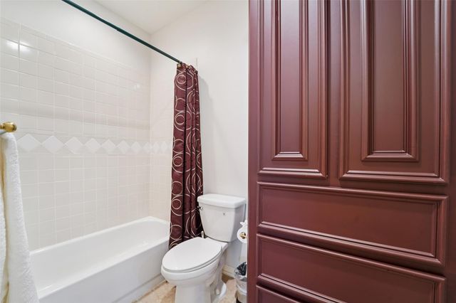 10714 Crestwater Circle, Magnolia, TX 77354