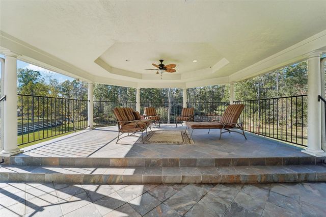 10714 Crestwater Circle, Magnolia, TX 77354