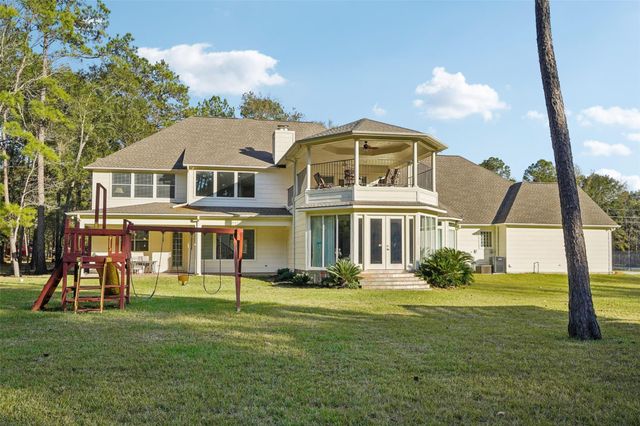 10714 Crestwater Circle, Magnolia, TX 77354