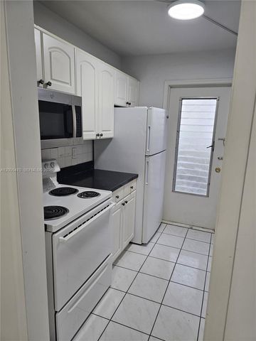 1719 Wiley St 2, Hollywood, FL 33020