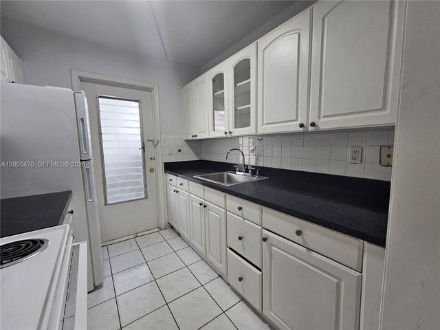 1719 Wiley St 2, Hollywood, FL 33020