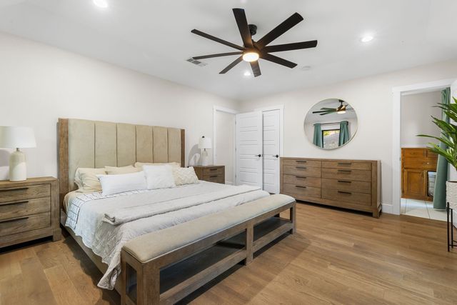 1100 Wayland Drive, Arlington, TX 76012