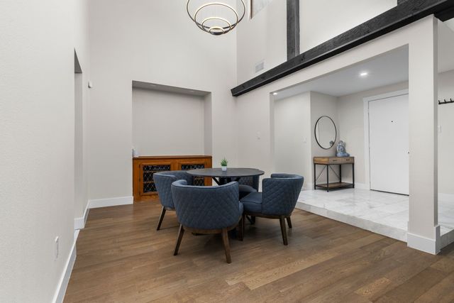 1100 Wayland Drive, Arlington, TX 76012
