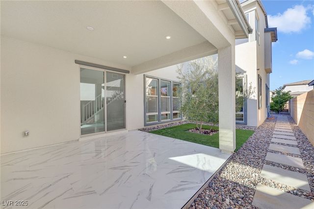 10280 Midnight Meteor Avenue, Las Vegas, NV 89166