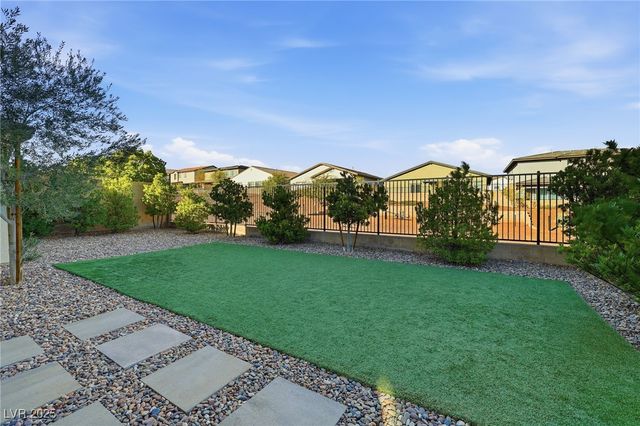 10280 Midnight Meteor Avenue, Las Vegas, NV 89166