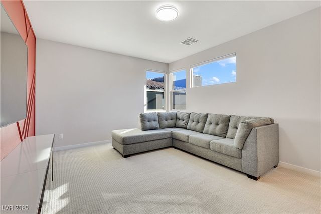 10280 Midnight Meteor Avenue, Las Vegas, NV 89166