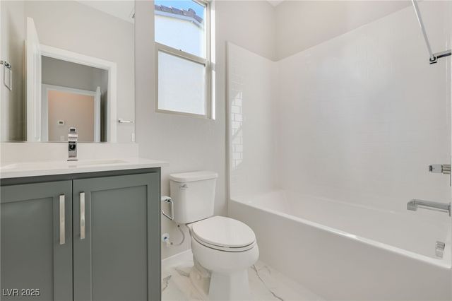 10280 Midnight Meteor Avenue, Las Vegas, NV 89166