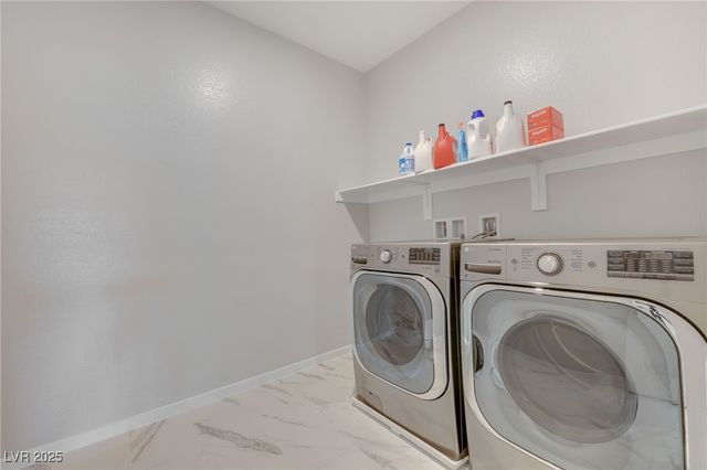 10280 Midnight Meteor Avenue, Las Vegas, NV 89166