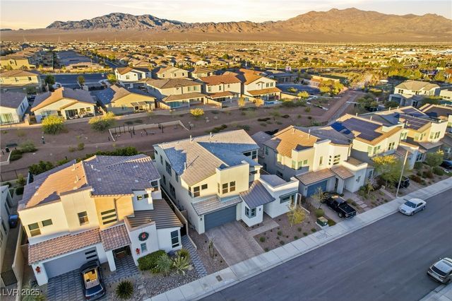 10280 Midnight Meteor Avenue, Las Vegas, NV 89166