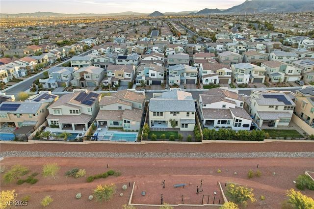 10280 Midnight Meteor Avenue, Las Vegas, NV 89166