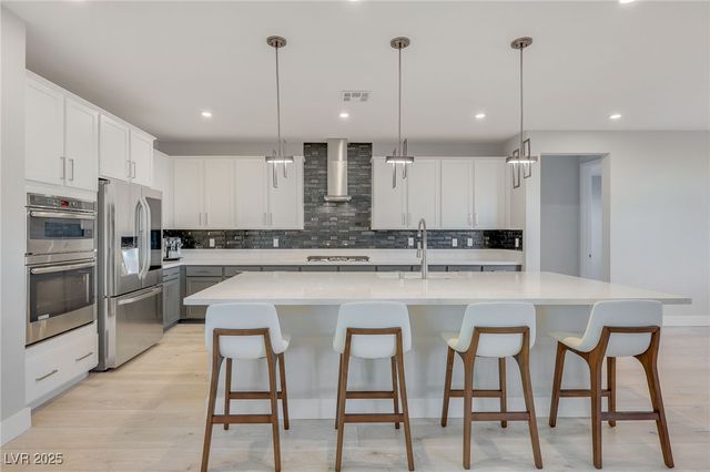 10280 Midnight Meteor Avenue, Las Vegas, NV 89166