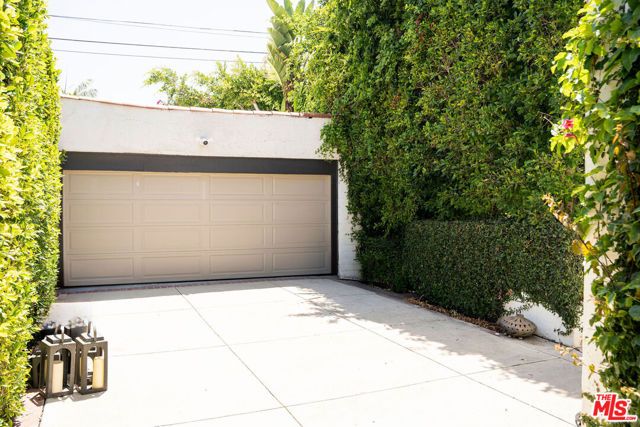 140 N Plymouth Boulevard, Los Angeles, CA 90004