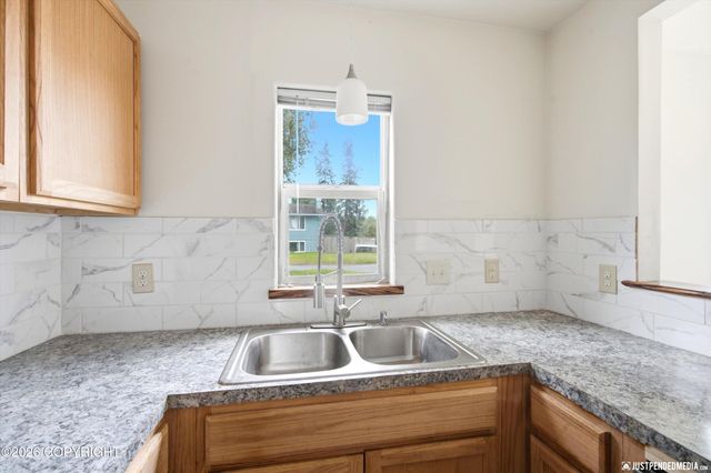 8421 E 3rd Avenue, Anchorage, AK 99504