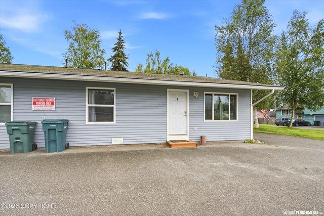 8421 E 3rd Avenue, Anchorage, AK 99504