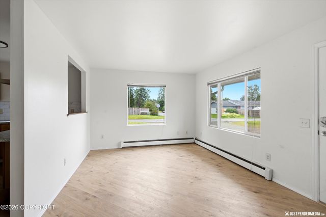 8421 E 3rd Avenue, Anchorage, AK 99504