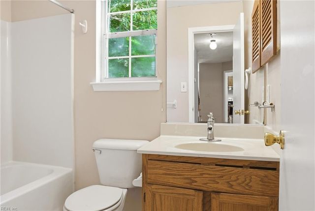 311 Wood Duck CT, Suffolk, VA 23434
