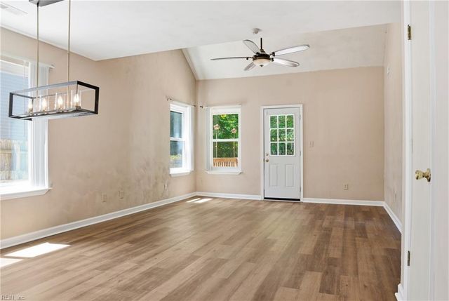 311 Wood Duck CT, Suffolk, VA 23434