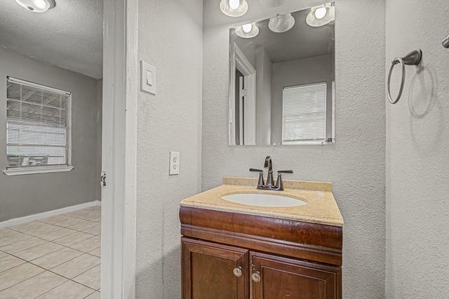 9318 Linda Vista Road, Houston, TX 77078