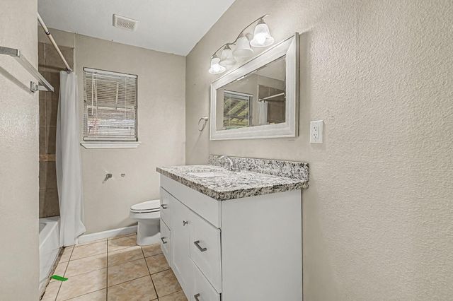 9318 Linda Vista Road, Houston, TX 77078
