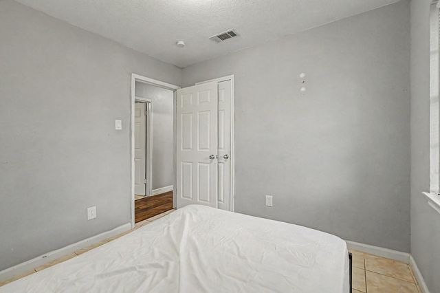 9318 Linda Vista Road, Houston, TX 77078