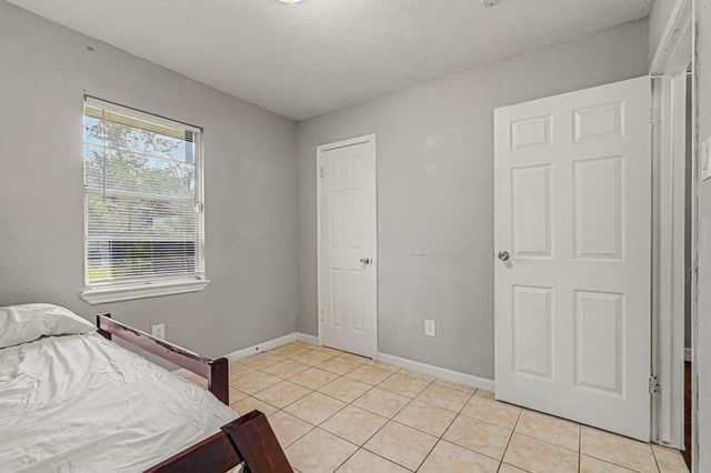 9318 Linda Vista Road, Houston, TX 77078