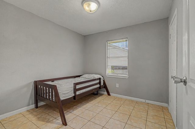9318 Linda Vista Road, Houston, TX 77078