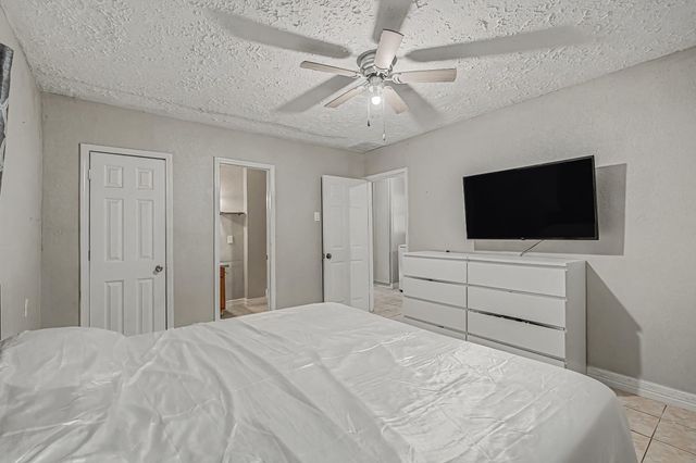 9318 Linda Vista Road, Houston, TX 77078