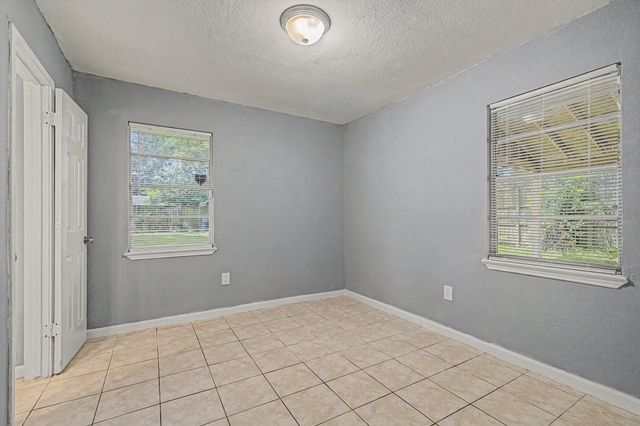 9318 Linda Vista Road, Houston, TX 77078