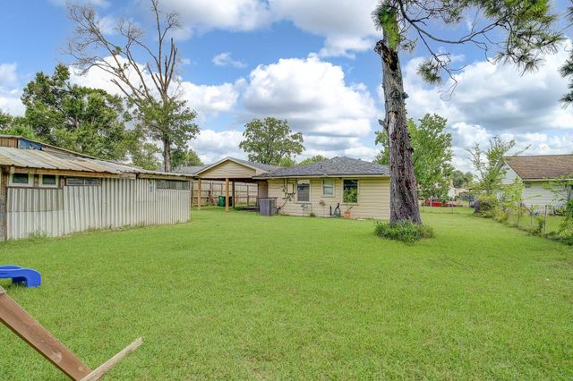 9318 Linda Vista Road, Houston, TX 77078
