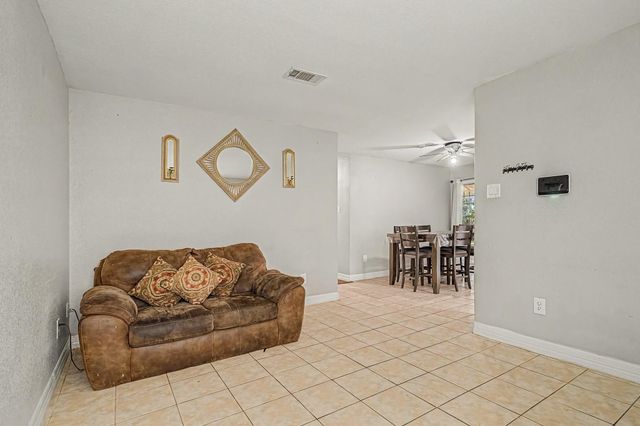 9318 Linda Vista Road, Houston, TX 77078