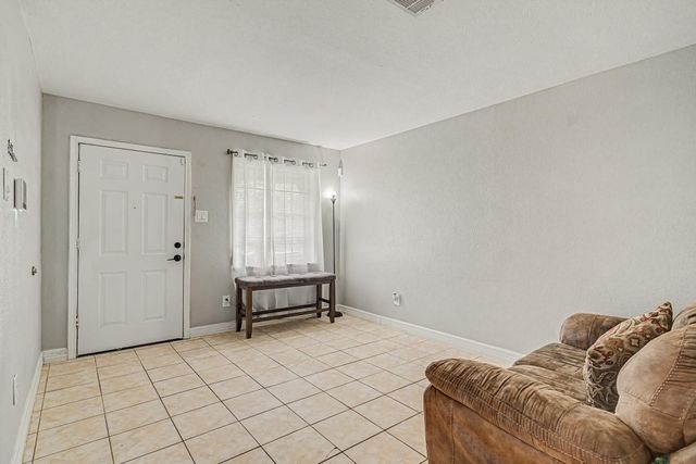 9318 Linda Vista Road, Houston, TX 77078