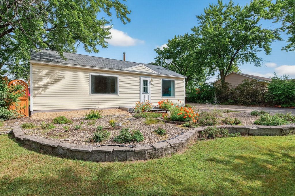 881 Manor Drive NE, Spring Lake Park, MN 55432