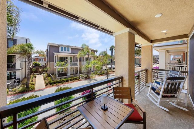810 Santa Barbara Place, San Diego, CA 92109