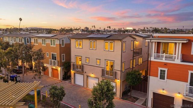 810 Santa Barbara Place, San Diego, CA 92109