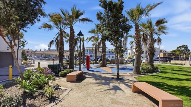 810 Santa Barbara Place, San Diego, CA 92109