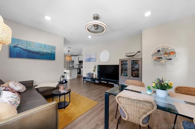 810 Santa Barbara Place, San Diego, CA 92109
