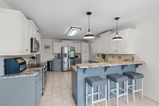 2712 N 25th Street, Ozark, MO 65721