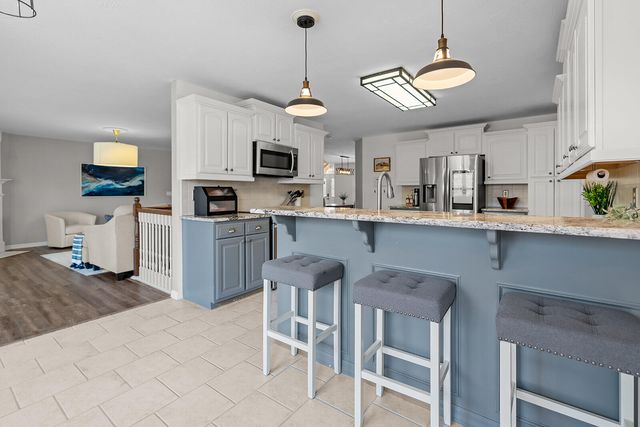 2712 N 25th Street, Ozark, MO 65721