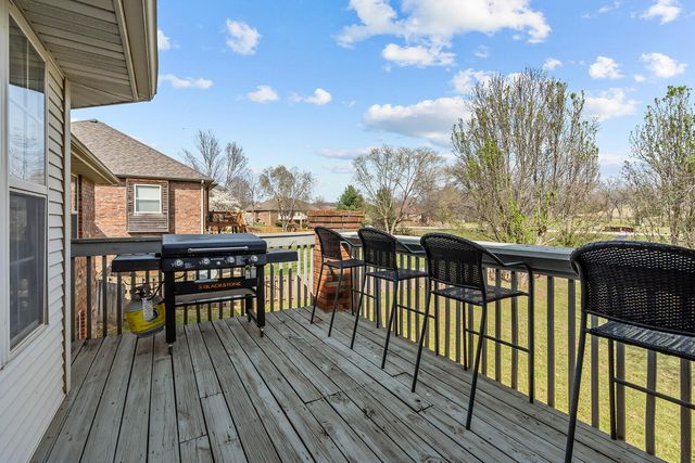 2712 N 25th Street, Ozark, MO 65721