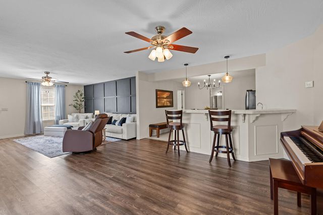 2712 N 25th Street, Ozark, MO 65721