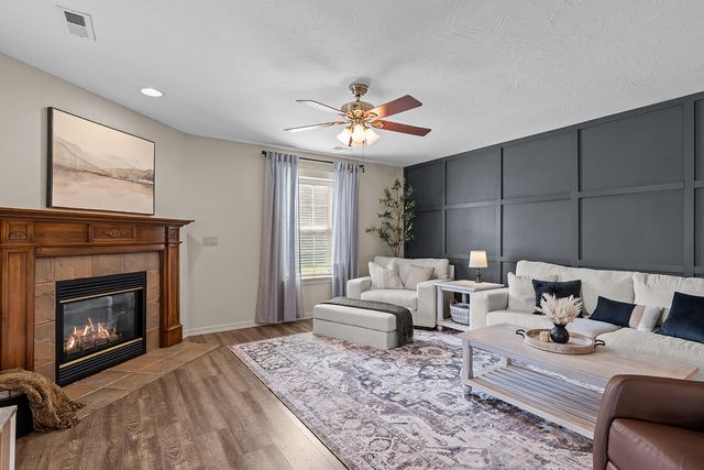 2712 N 25th Street, Ozark, MO 65721